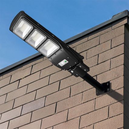 LED Dimmerbar gatulampor med solceller med rörelse- och skymningsgivare LED/12W/3,2V 6000K IP65 10000 mAh svart + fjärrkontroll