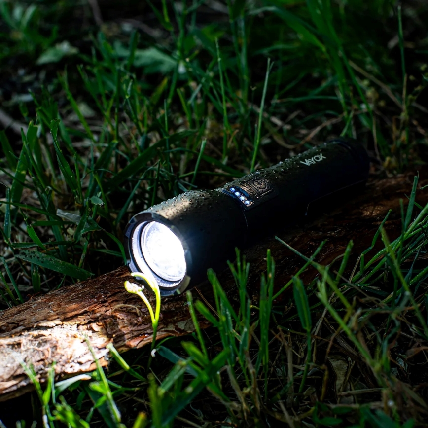 LED Ljusreglerad uppladdningsbar ficklampa LED/20W/5V IPX4 800 glansig 2000 mAh