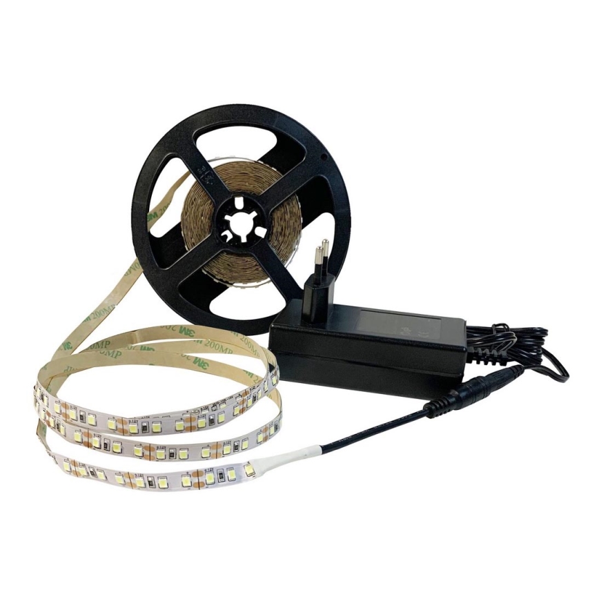 LED ljusslinga  5m LED/36W/12V 4000K