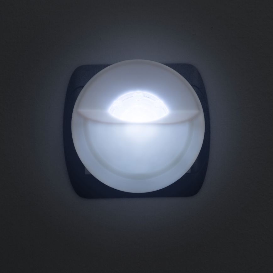 LED navigationslampa med stickkontakt med sensor LED/1W/230V 6000K