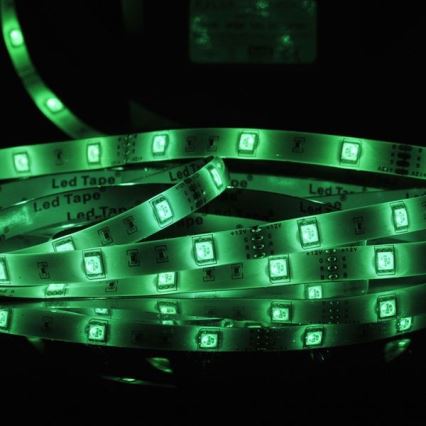 LED RGB Dimbar ljusslinga 5m LED/18W/12V IP20