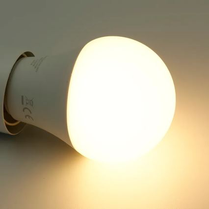 LED RGBW dimbar lampa A60 E27/9W/230V 2700-6500K Wi-Fi Tuya