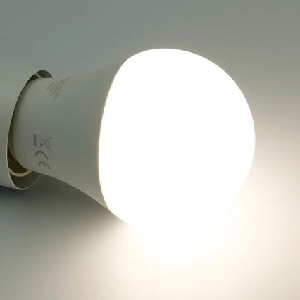 LED RGBW dimbar lampa A60 E27/9W/230V 2700-6500K Wi-Fi Tuya