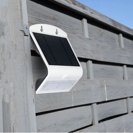 LED solcell väggbelysning med sensor LED/3W/3,7V 3000/4000K IP65 2000 mAh vit