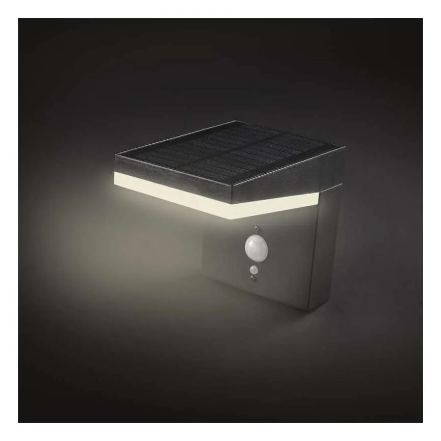 LED solcell väggbelysning med sensor LED/4,4W/3,7V 2200 mAh IP44