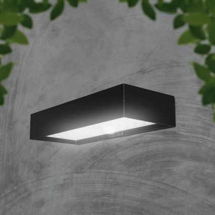 LED solcell väggbelysning med sensor LED/6W/3,7V IP65 4000K 3000 mAh svart
