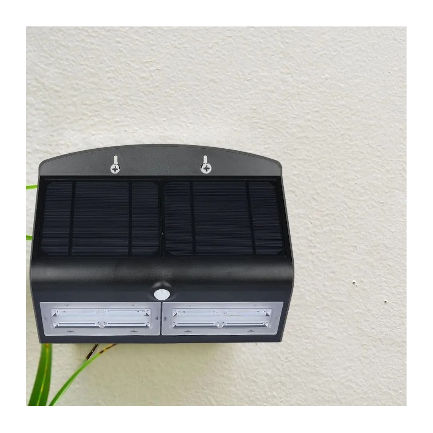LED Solcell väggbelysning med sensor LED/7W/3,7V 4000K IP65 svart
