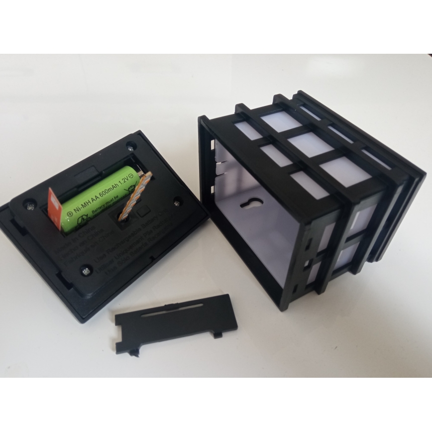 LED-solcellsdriven vägglampa med skymningssensor LED/1,2V 600 mAh IP44