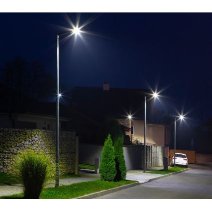 LED-solcellsgatlampa med sensor STREET LED/15W/7,4V 4000K IP65 5400 mAh