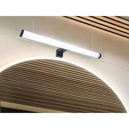 LED-spegelarmatur för badrum LED/10W/230V 45 cm IP44 svart