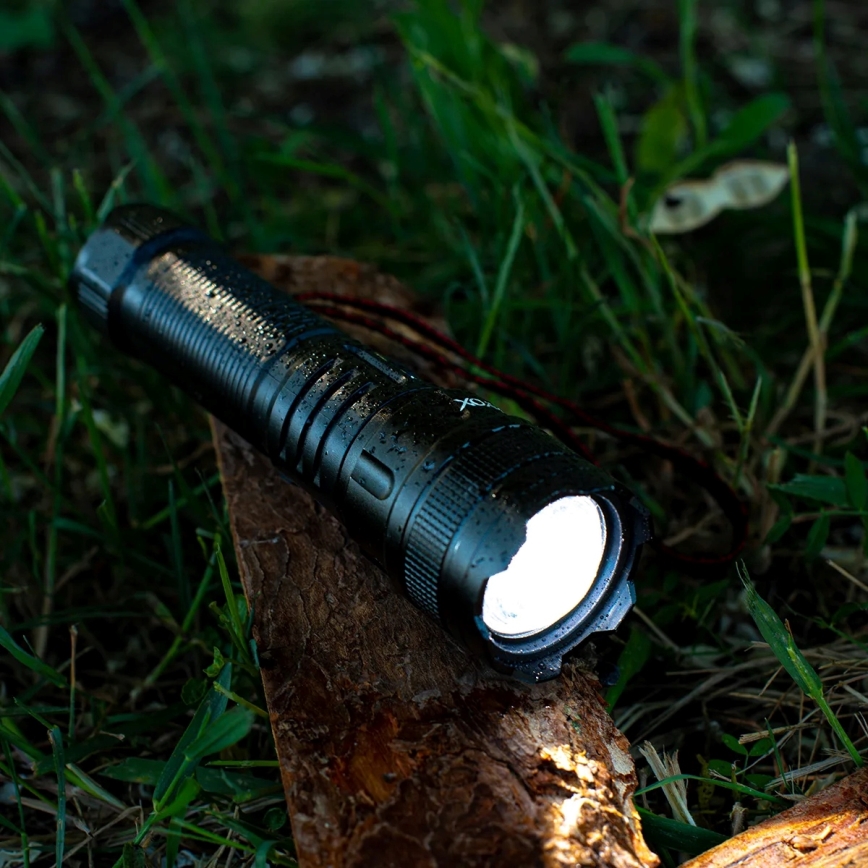 LED Dimbar uppladdningsbar ficklampa med strömbank funktion LED/10W/5V IPX4 600 glansig 2000 mAh