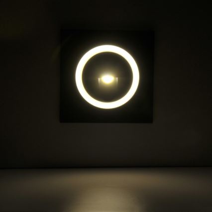 LED Utomhus Trappljus Q3 LED/3W/230V IP44