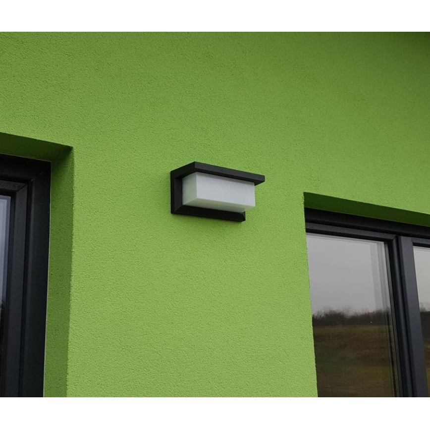 LED Utomhus vägglampa med sensor LED/12W/230V IP54 svart