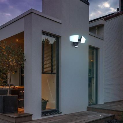 LED Utomhusstrålkastare med en sensor LED/24W/230V 3000/4000/6000K IP54 svart