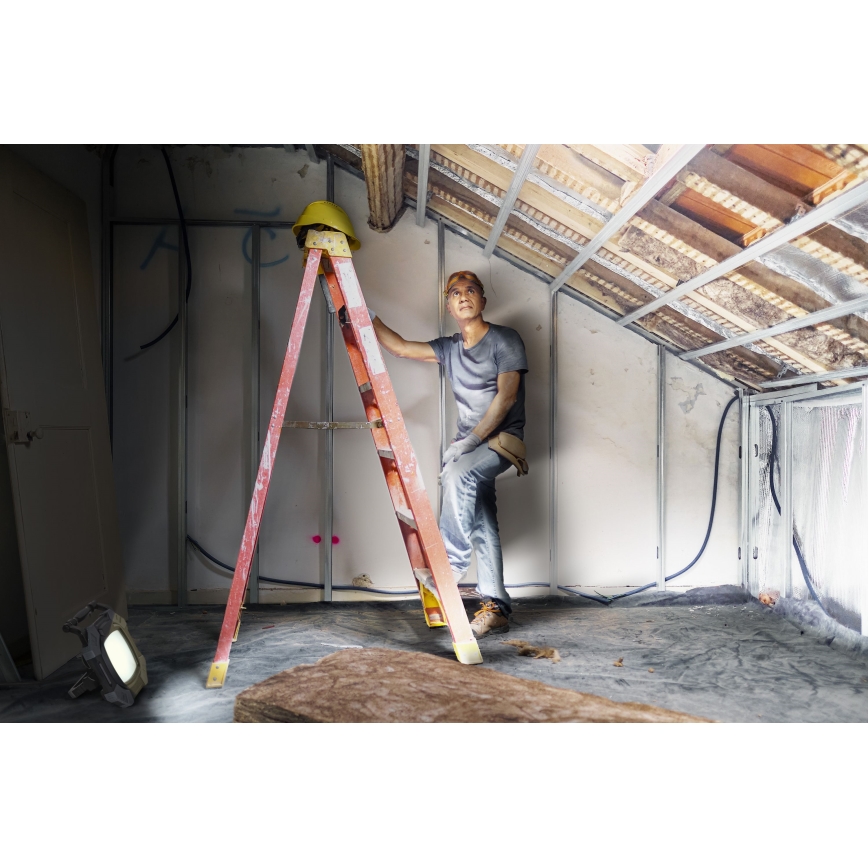 Ledvance - LED Ljusreglerad fungerar belysning med 2 uttag WORKLIGHT VALUE LED/60W/230V IP54