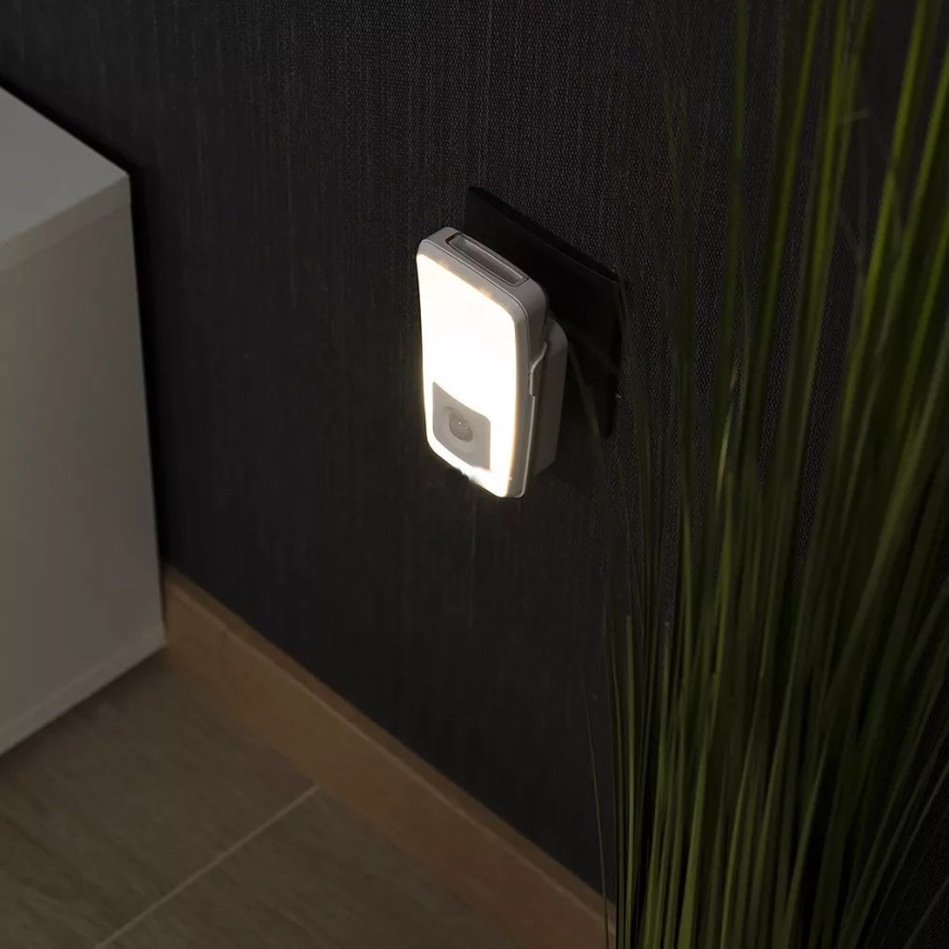 Ledvance - LED navigationslampa med stickkontakt med sensor LUNETTA LED/2W/230V