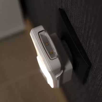 Ledvance - LED navigationslampa med stickkontakt med sensor LUNETTA LED/2W/230V