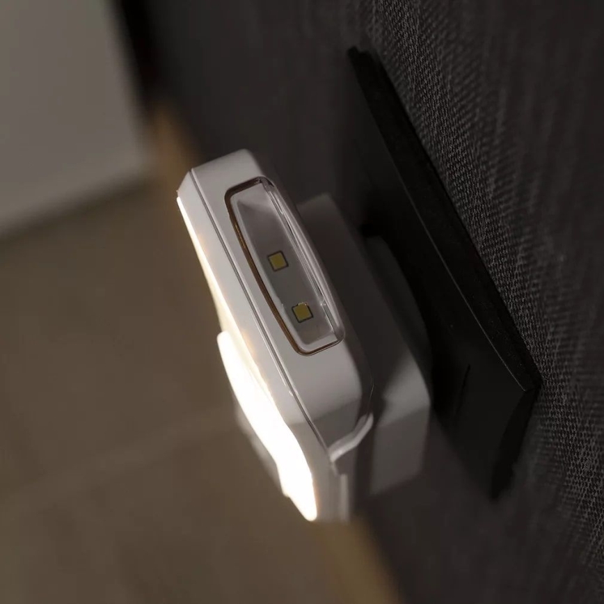 Ledvance - LED navigationslampa med stickkontakt med sensor LUNETTA LED/2W/230V