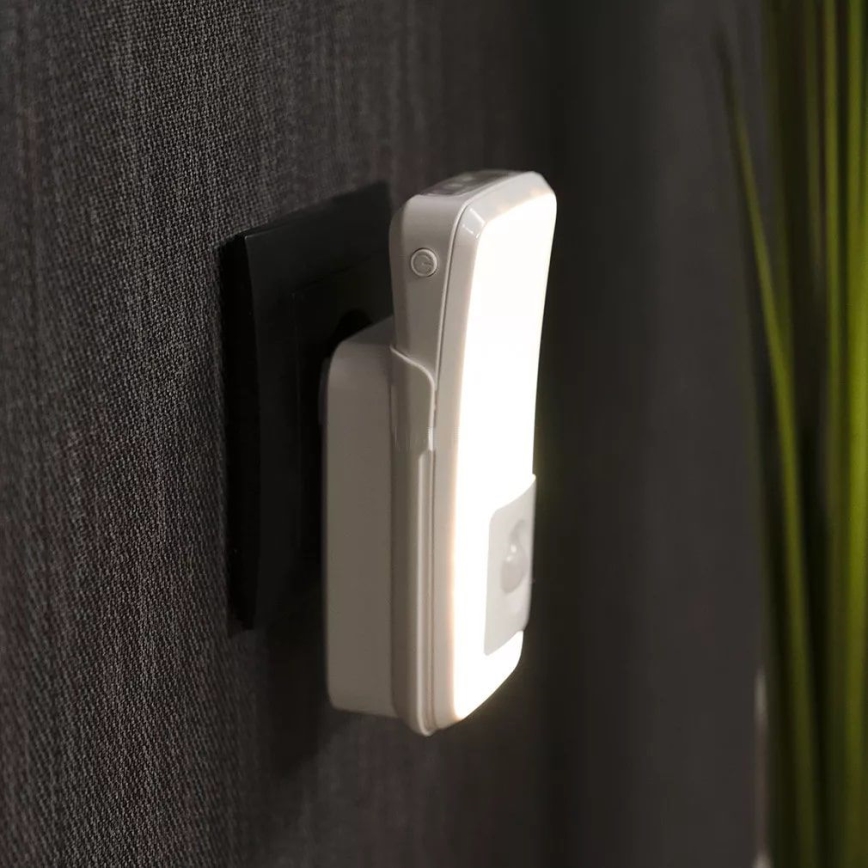 Ledvance - LED navigationslampa med stickkontakt med sensor LUNETTA LED/2W/230V