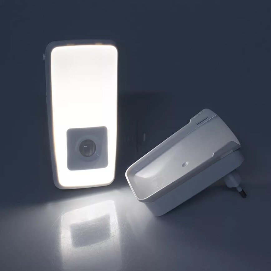 Ledvance - LED navigationslampa med stickkontakt med sensor LUNETTA LED/2W/230V