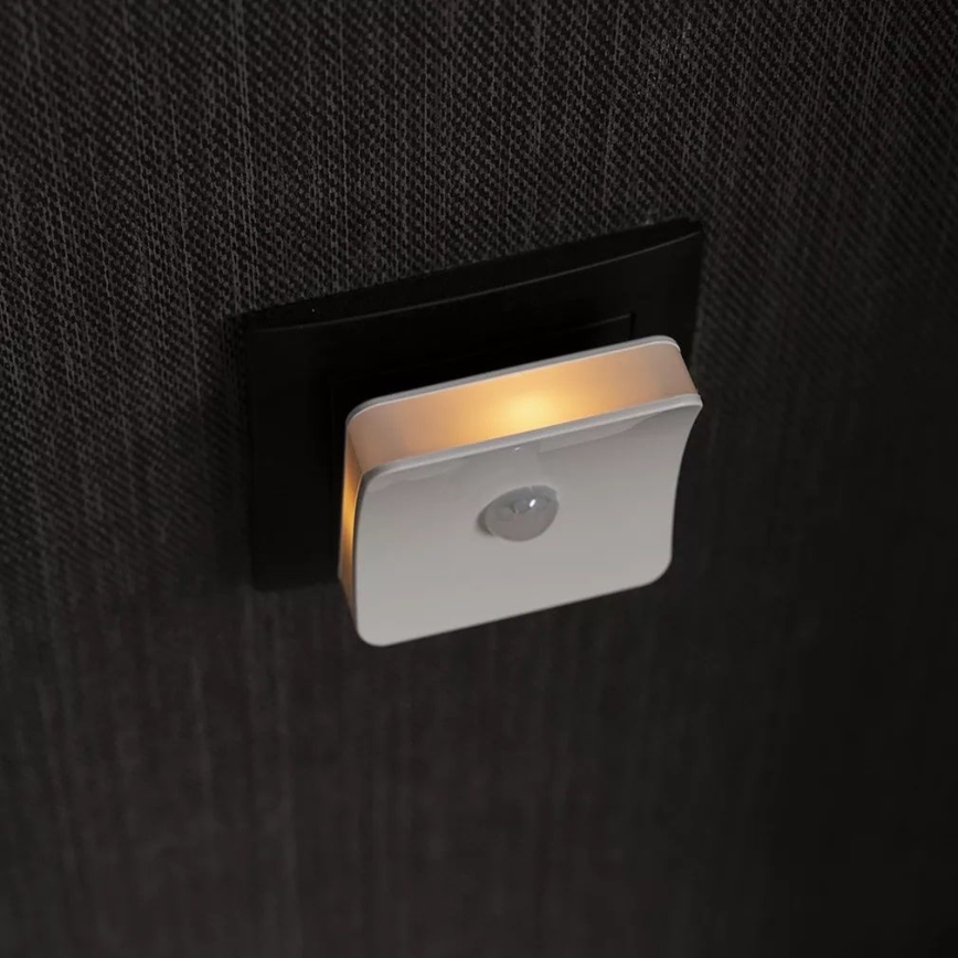 Ledvance-LED RGB Orientation socket belysning med en sensor LUNETTA LED/0,3W/230