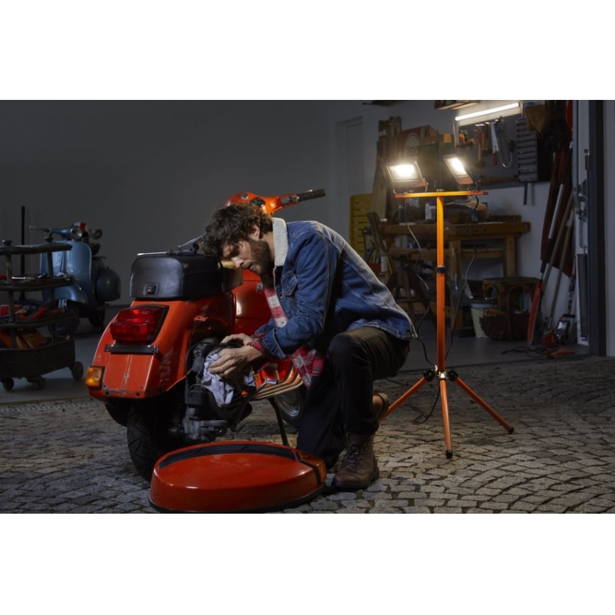 Ledvance - LED Strålkastare med en hållare TRIPOD 2xLED/50W/230V IP65