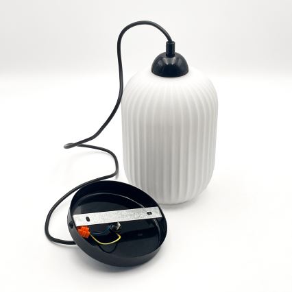 Ljuskrona med textilsladd HARMA 1xE27/15W/230V diameter 14 cm vit/svart