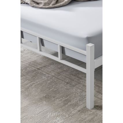 Metallramad dubbelsäng ORMEL 120x200 cm, vit — max belastning 120 kg
