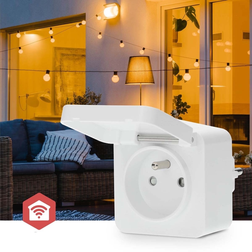 Smart kontakt Smartlife 3680W/230V/ Type E/16A Wi-Fi Tuya IP44