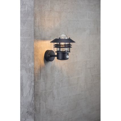 Nordlux - Utomhus vägglampa med sensor BLOKHUS 1xE27/60W/230V IP54