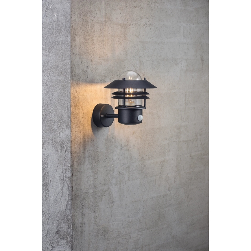 Nordlux - Utomhus vägglampa med sensor BLOKHUS 1xE27/60W/230V IP54