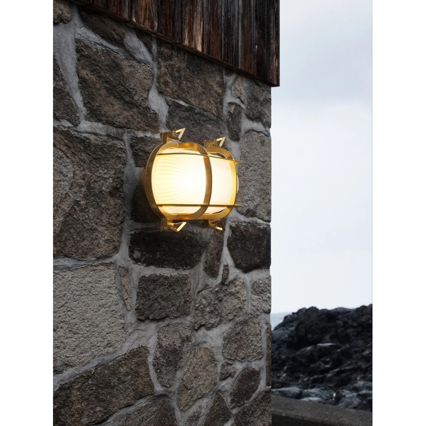 Nordlux - Utomhusvägglampa HELFORD 1xE27/12,5W/230V IP64 mässing
