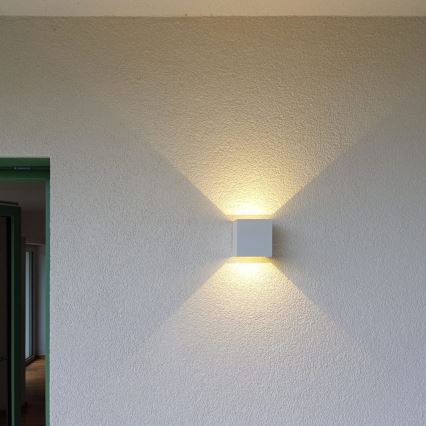 LED vägglampa för utomhusbruk CUBE 2xLED/3W/230V IP54 vit