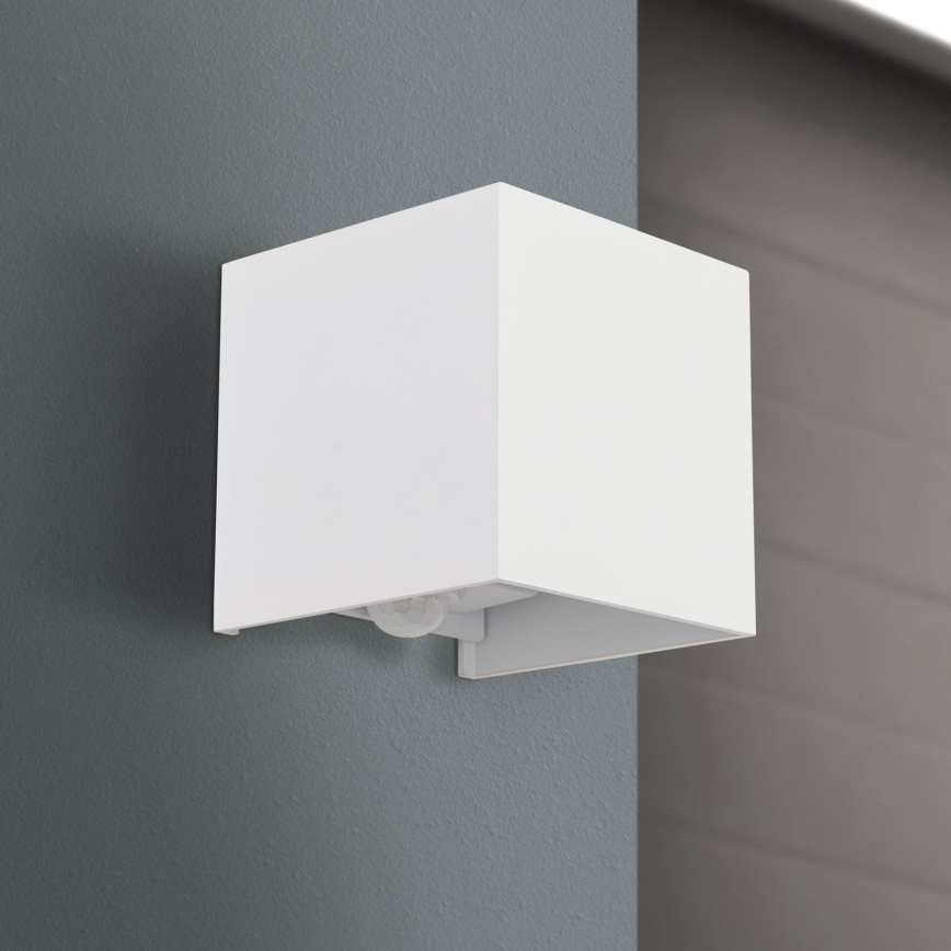 LED Utomhusbelysning med rörelse och skymningssensor CUBE-S LED/13W/230V IP54 vit
