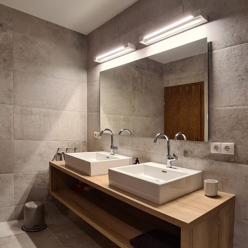 LED Badrumsspegelbelysning MARILYN LED/18W/230V 60 cm IP44 vit