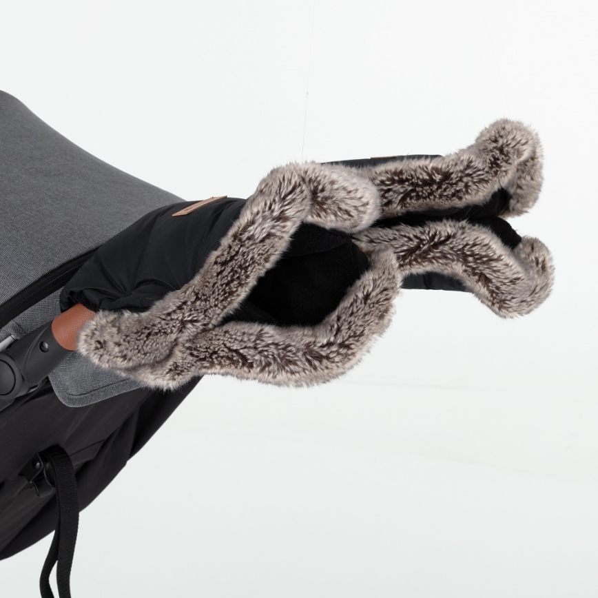 PETITE&MARS - KIT Baby åkpåse 4i1 ARCTIC + handmuff för barnvagn FURRY Forever Black