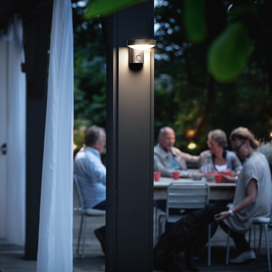 Philips 16491/47/P0 - LED Utomhusbelysning med sensor COCKATOO LED/8W/230V IP44