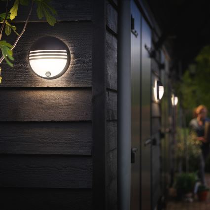 Philips 17297/30/16 - Utomhusbelysning med sensor MYGARDEN YARROW 1xLED/6W/230V IP44
