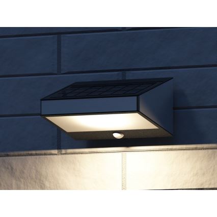 Philips 17811/47/16 - Sollampa LED belysning med sensor MYGARDEN Grön Hem LED/15W