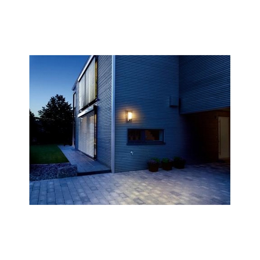 Philips - Utomhus vägglampa  med sensor  BRIDGE 1xE27/15W/230V IP44