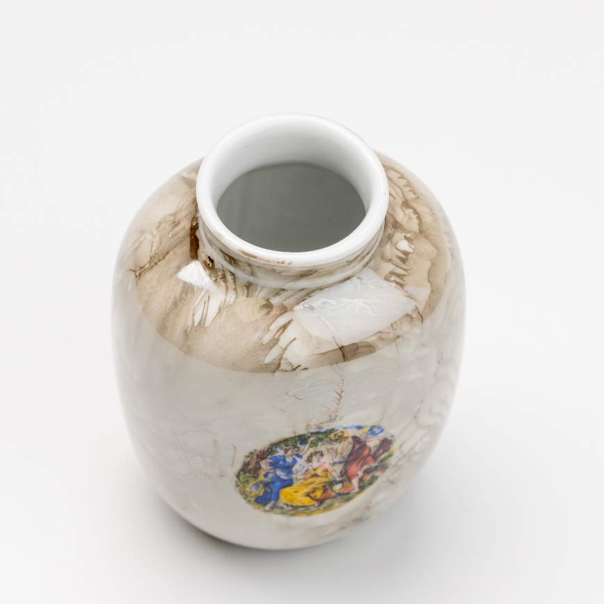 Porslin vas 12,5x9 cm brun graceringar
