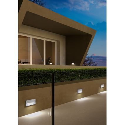 Redo 90009 - LED utomhusorienteringsarmatur TAMPA LED/11W/230V IP54 vit