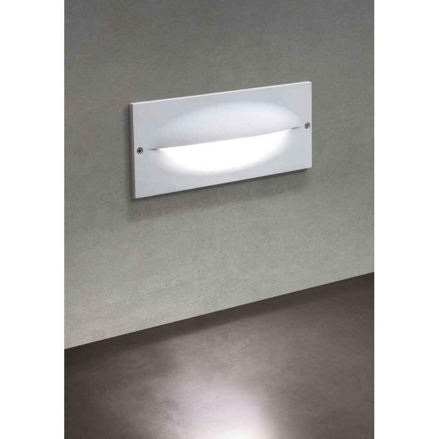 Redo 90009 - LED utomhusorienteringsarmatur TAMPA LED/11W/230V IP54 vit