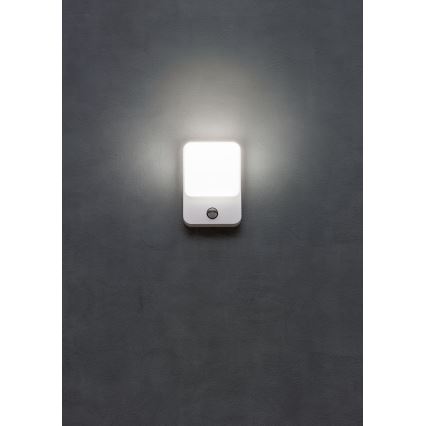 Redo 90132 - COLIN LED utomhusvägglampa med rörelse- och skymningssensor, 9W/230V, 4000K, IP54, vit
