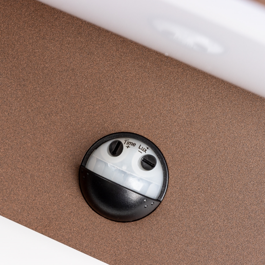 Redo 90588 - LED-utomhusväggarmatur med sensor FLIP LED/20W/230V 3000K Ra 90 IP54 brun