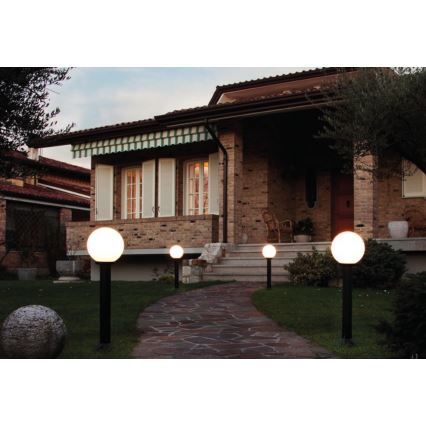 Redo 9780 - Utomhuslampa SFERA 1xE27/42W/230V IP44 25x75 cm vit