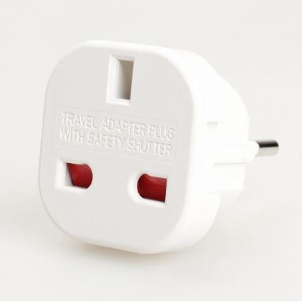 Reseadapter från UK till EU-uttag