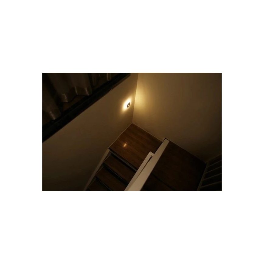 LED nattlampa med sensor LED/0,45W/3xAAA 3000K vit