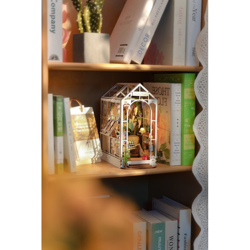 RoboTime - LED PLEASE TRANSLATE Trädgård hus 3D puzzle 2xAAA