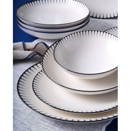 Servis 24 delar – vit/svart porslin